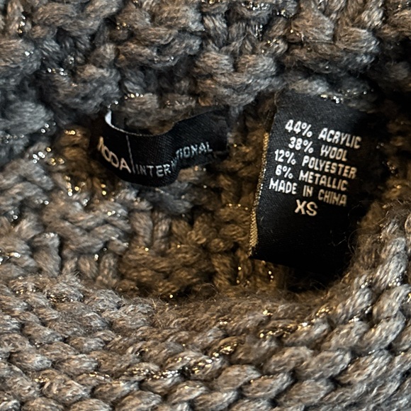 Cableknit Foil Sweater - Picture 3 of 4